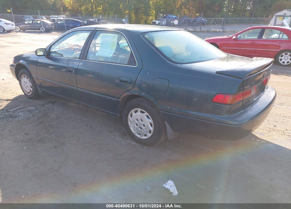 1998 TOYOTA CAMRY LE VIN: 4T1BG22K2WU265658