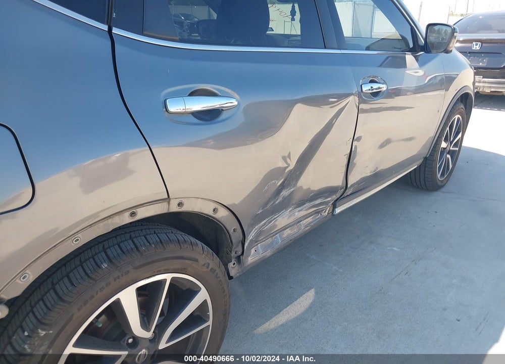 2018 NISSAN ROGUE S/SL/SV VIN: JN8AT2MT5JW491695