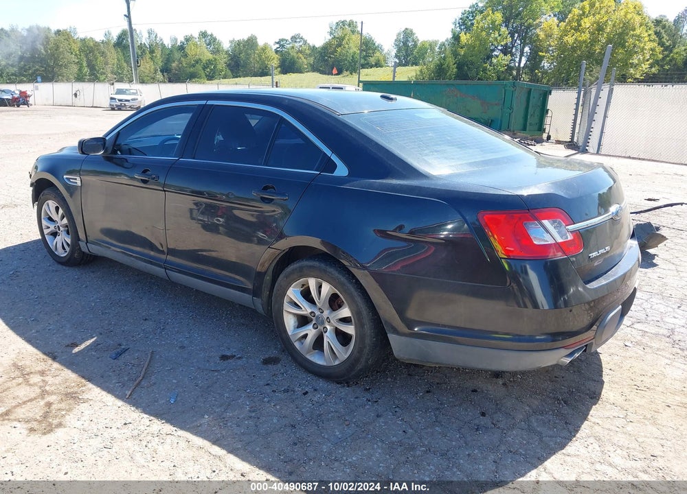 2010 FORD TAURUS VIN: 1FAHP2HW3AG110395