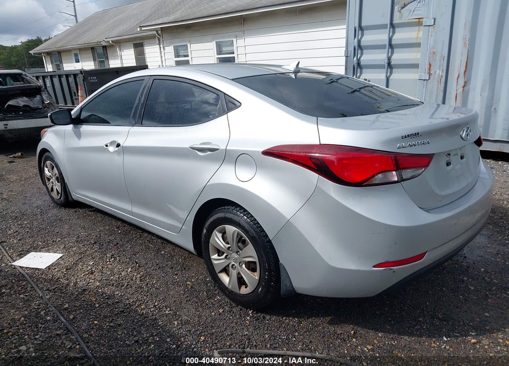 2016 HYUNDAI ELANTRA VIN: KMHDH4AE8GU479150