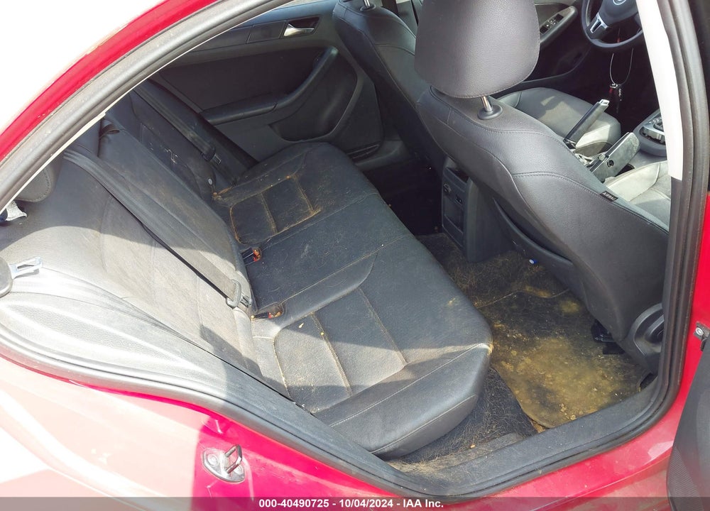 2012 VOLKSWAGEN JETTA 2.5L SE VIN: 3VWDP7AJ1CM325641
