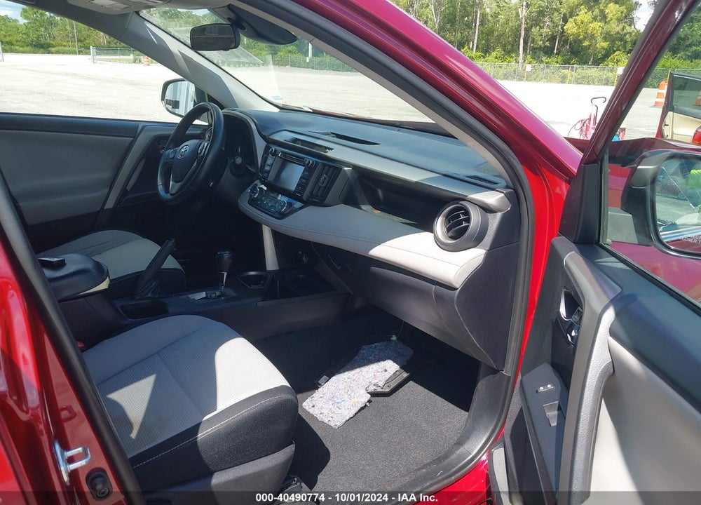 2018 TOYOTA RAV4 XLE VIN: 2T3WFREV7JW446564