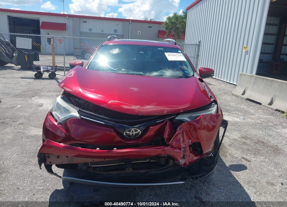 2018 TOYOTA RAV4 XLE VIN: 2T3WFREV7JW446564