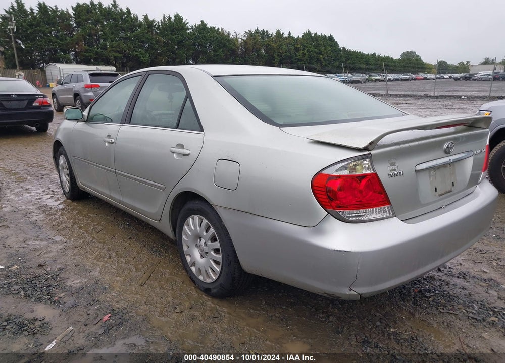 2006 TOYOTA CAMRY XLE VIN: JTDBE30K463053417