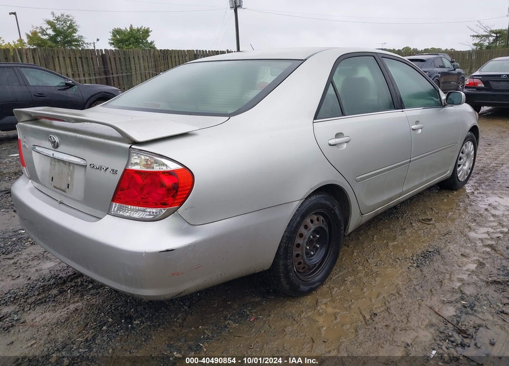 2006 TOYOTA CAMRY XLE VIN: JTDBE30K463053417