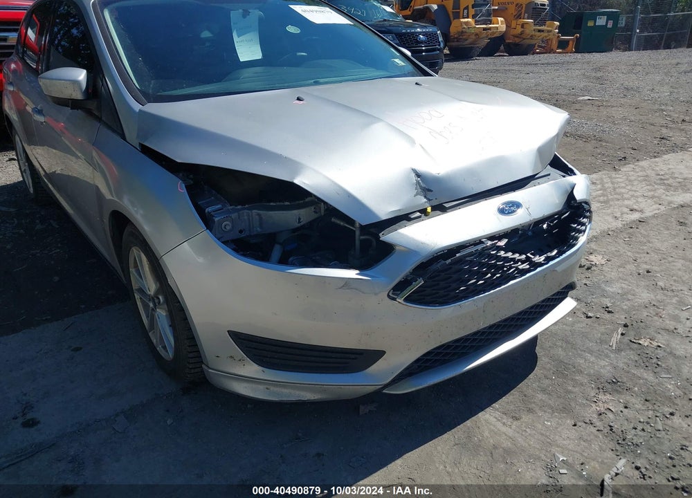 2018 FORD FOCUS SE VIN: 1FADP3K2XJL324236