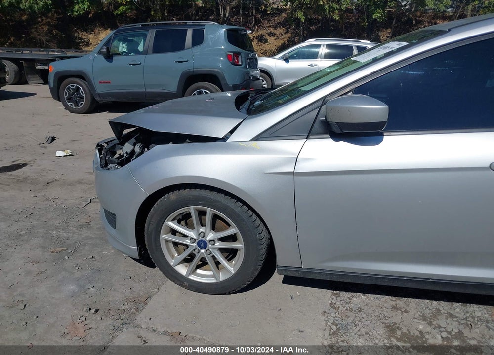 2018 FORD FOCUS SE VIN: 1FADP3K2XJL324236