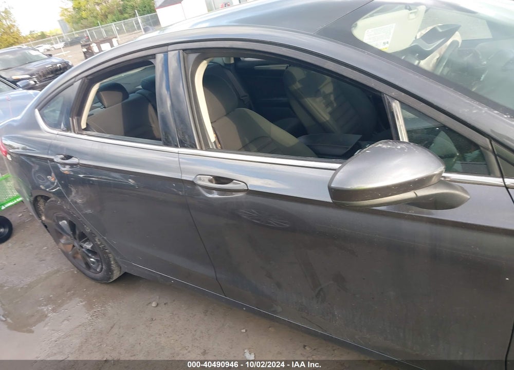 2019 FORD FUSION SE VIN: 3FA6P0HD1KR131878