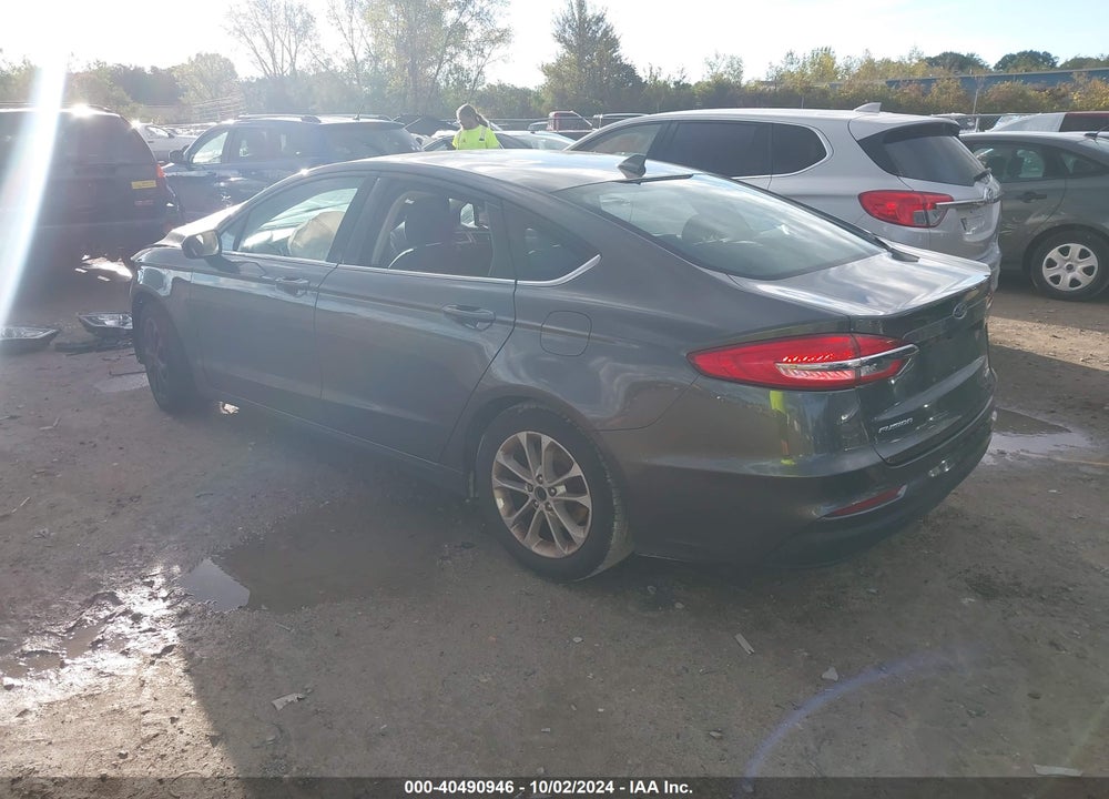 2019 FORD FUSION SE VIN: 3FA6P0HD1KR131878