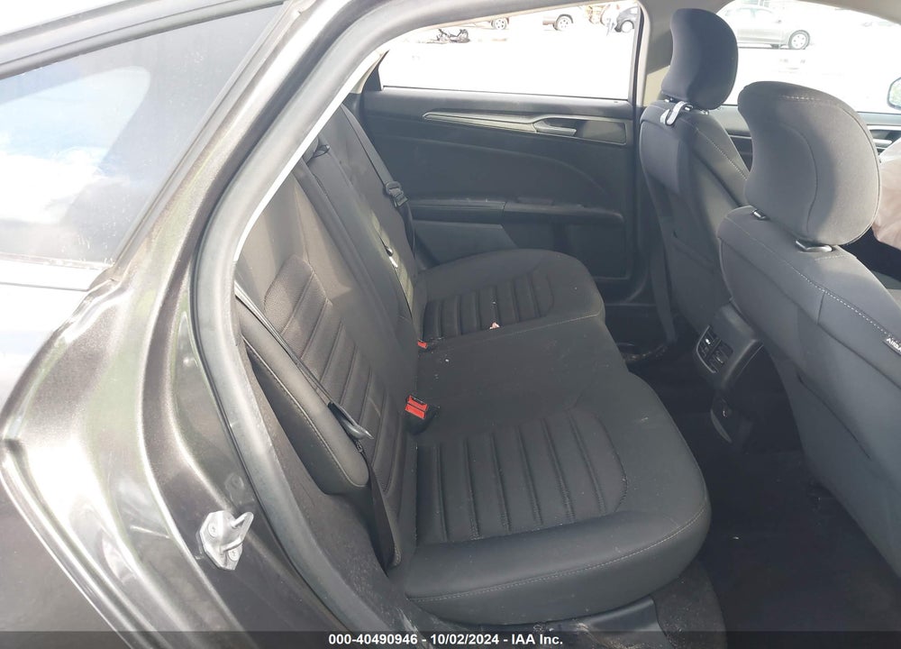 2019 FORD FUSION SE VIN: 3FA6P0HD1KR131878