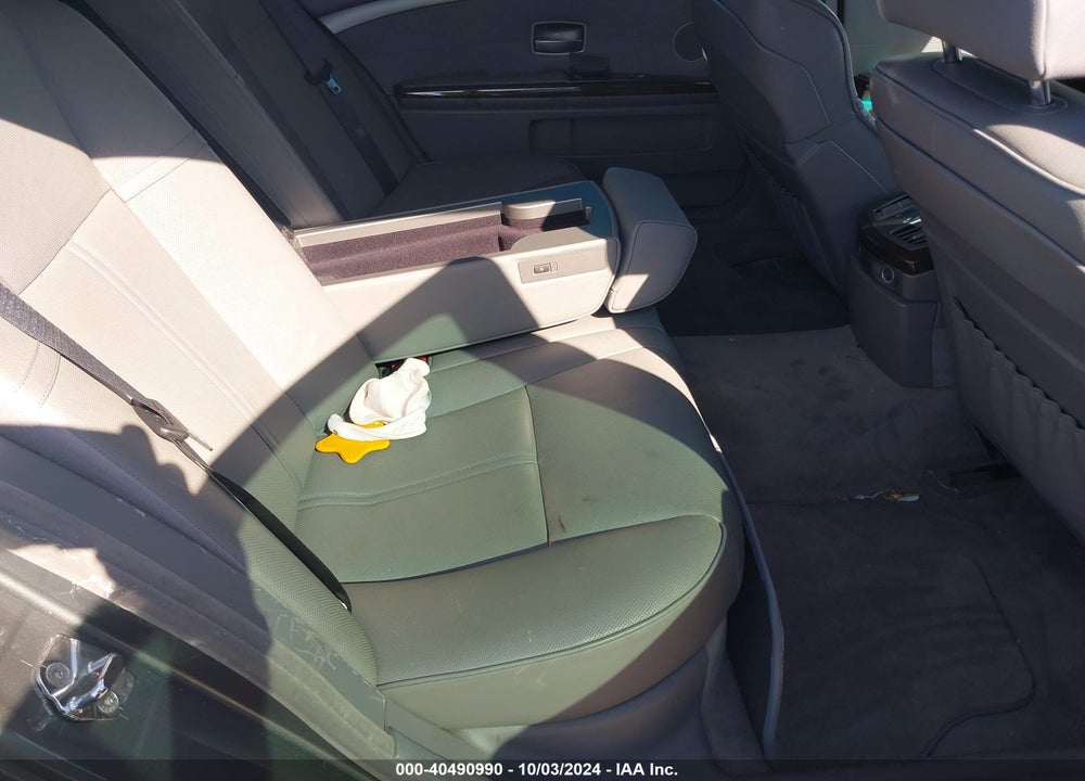 2006 BMW 750LI VIN: WBAHN83576DT62528