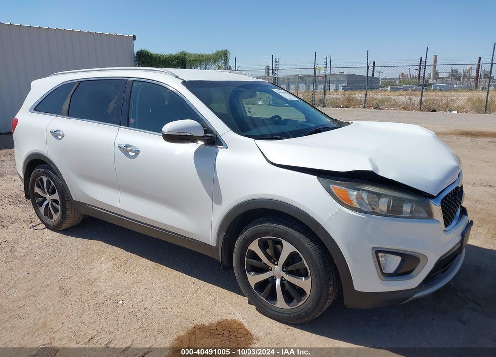 2016 KIA SORENTO 2.0T EX VIN: 5XYPH4A18GG014884