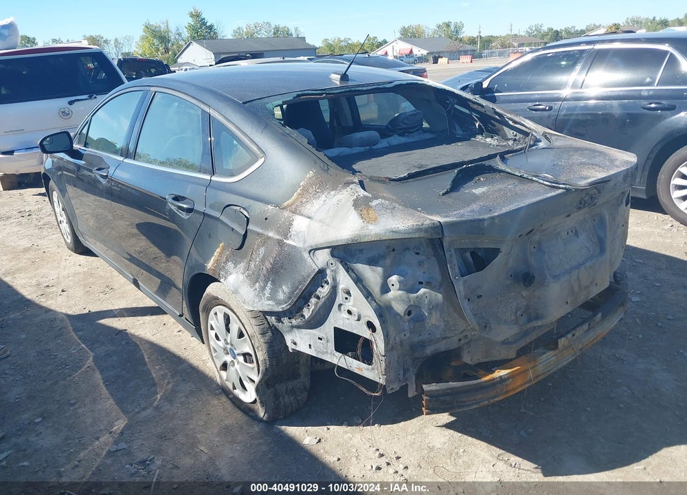 2013 FORD FUSION S VIN: 3FA6P0G78DR111707