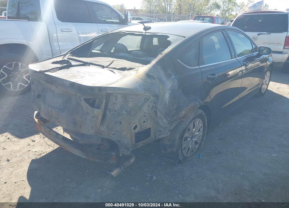 2013 FORD FUSION S VIN: 3FA6P0G78DR111707