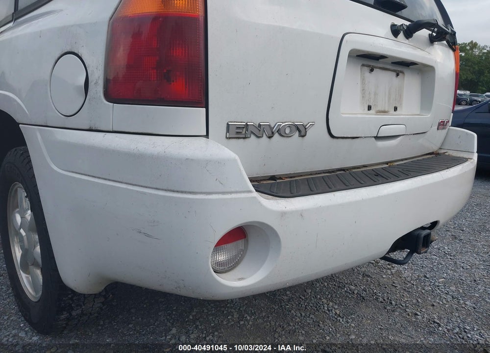 2005 GMC ENVOY VIN: 1GKDT13S852138493