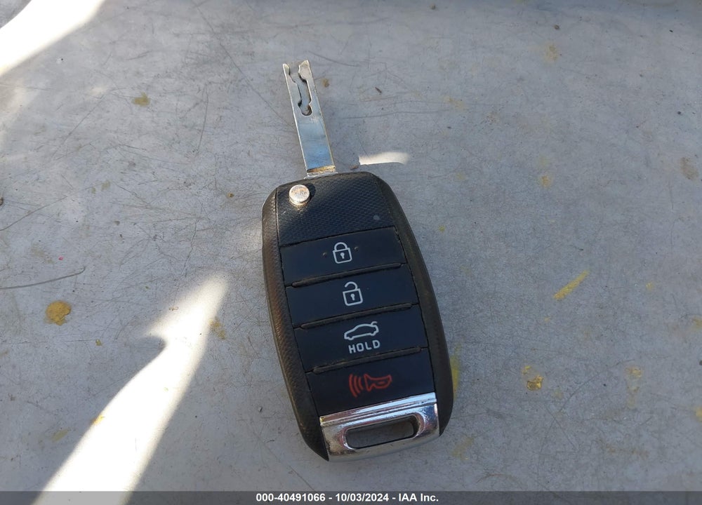 2019 KIA OPTIMA LX VIN: 5XXGT4L34KG276749