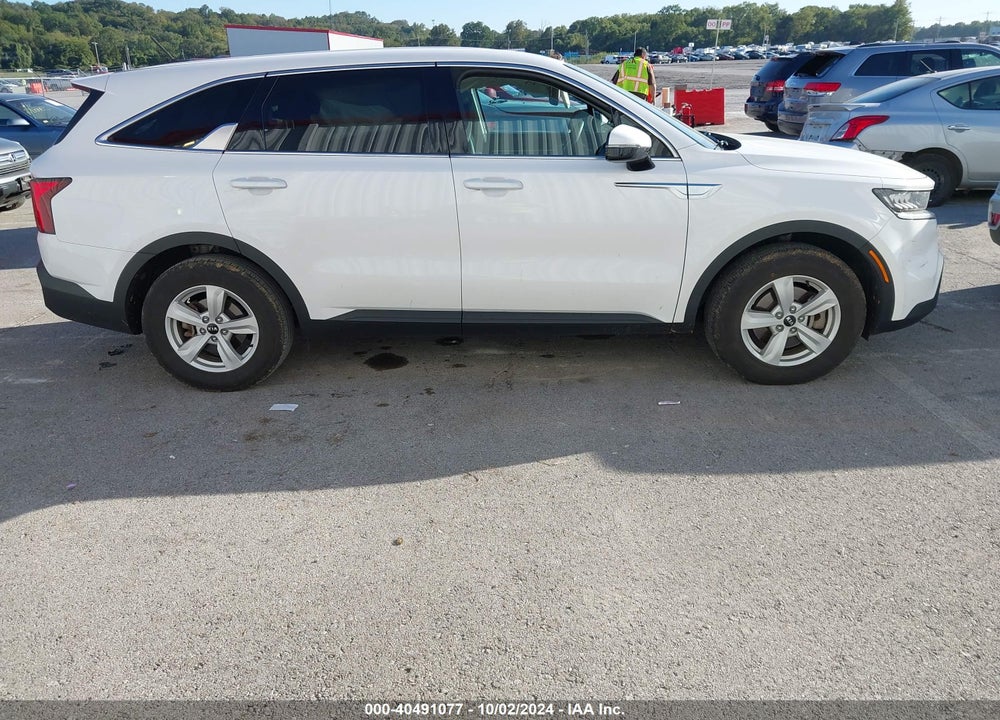 2021 KIA SORENTO LX VIN: 5XYRG4LC8MG001235