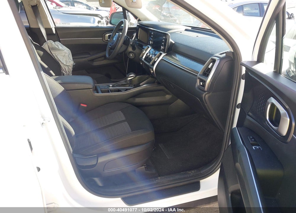 2021 KIA SORENTO LX VIN: 5XYRG4LC8MG001235