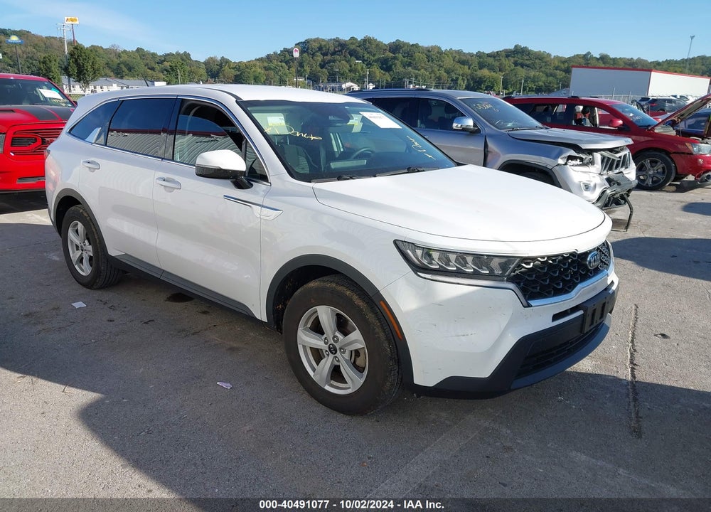 2021 KIA SORENTO LX VIN: 5XYRG4LC8MG001235