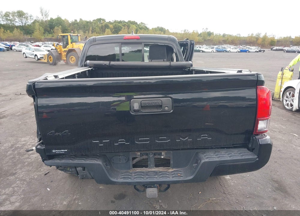 2019 TOYOTA TACOMA SR V6 VIN: 5TFSZ5ANXKX194357