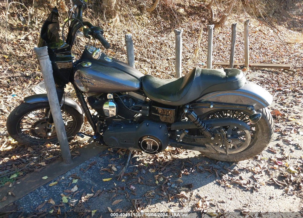 2014 HARLEY-DAVIDSON FXDB DYNA STREET BOB VIN: 1HD1GXM14EC300723