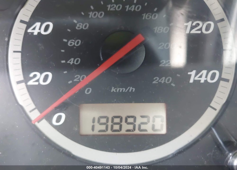2002 HONDA CR-V LX VIN: JHLRD68442C000769