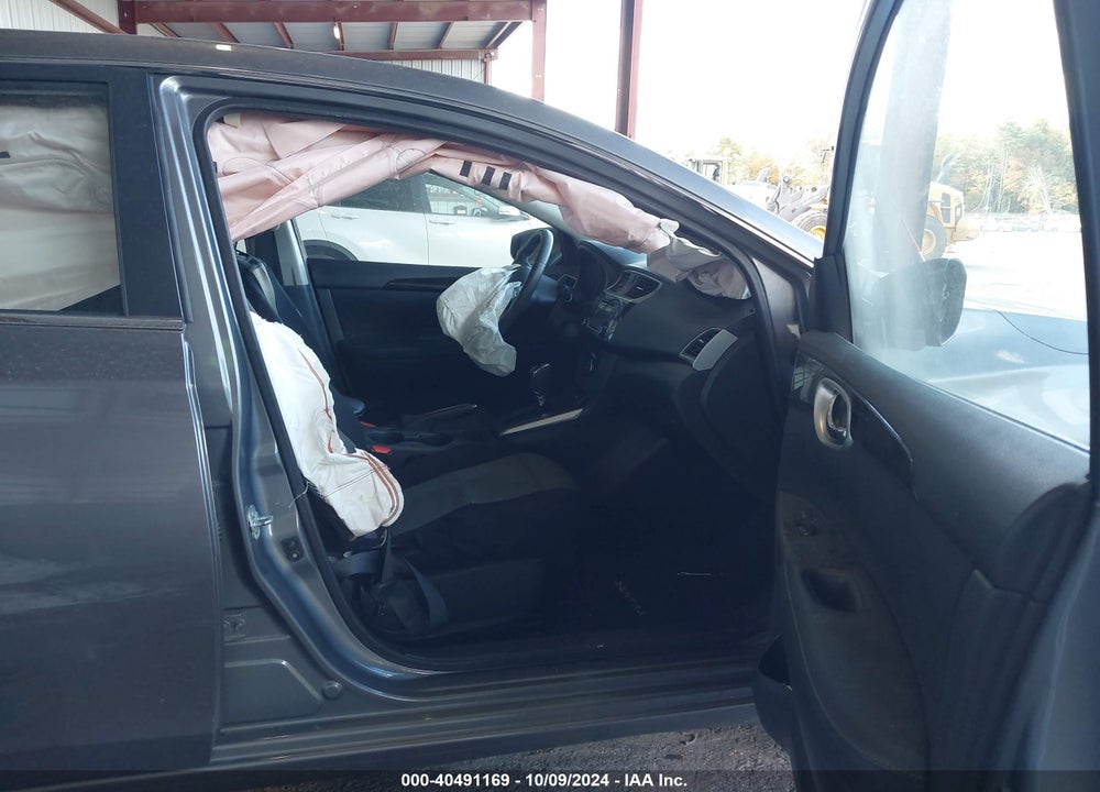 2018 NISSAN SENTRA SV VIN: 3N1AB7AP0JY208652