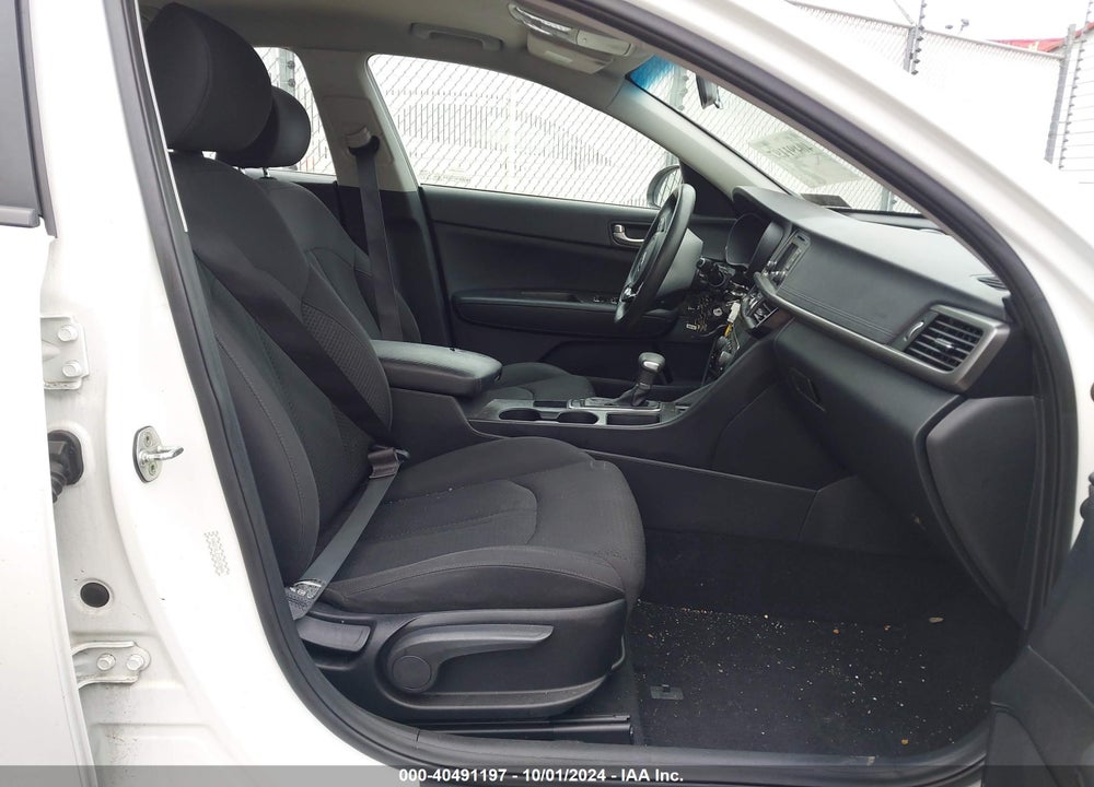 2016 KIA OPTIMA LX VIN: KNAGT4L31G5103604