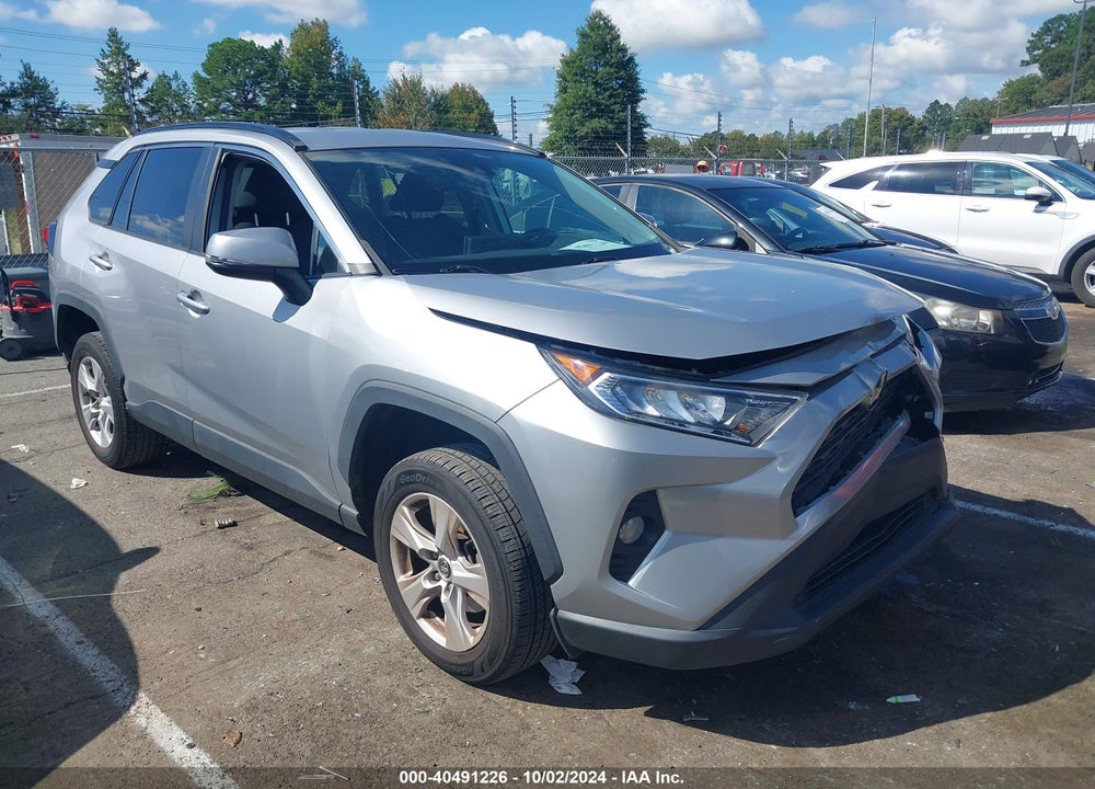 2021 TOYOTA RAV4 XLE VIN: 2T3W1RFV6MW117095