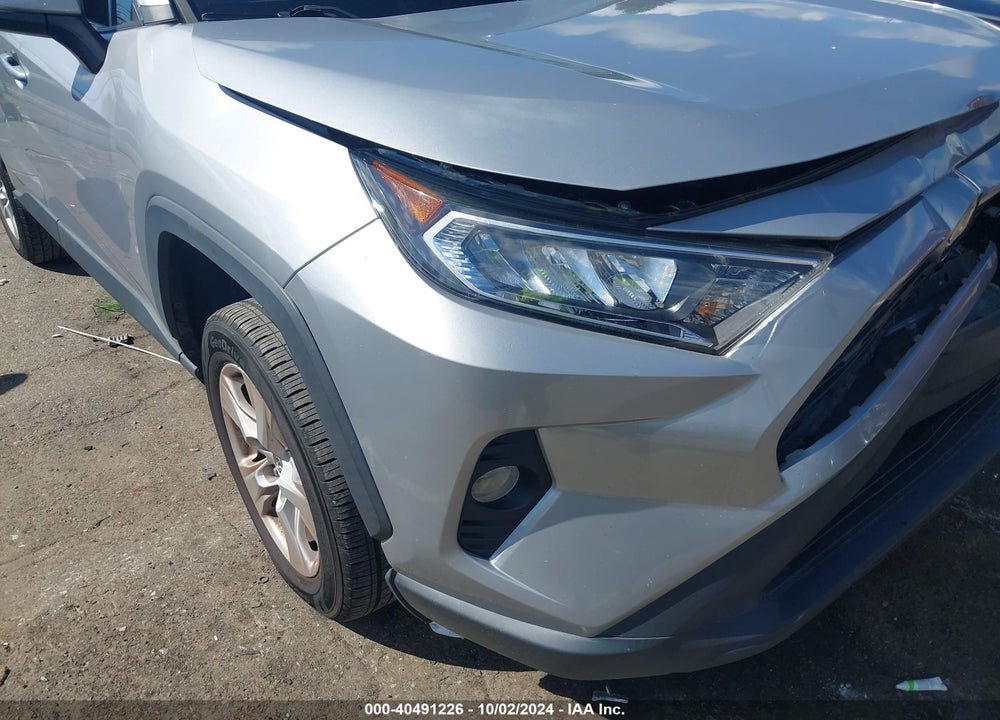 2021 TOYOTA RAV4 XLE VIN: 2T3W1RFV6MW117095