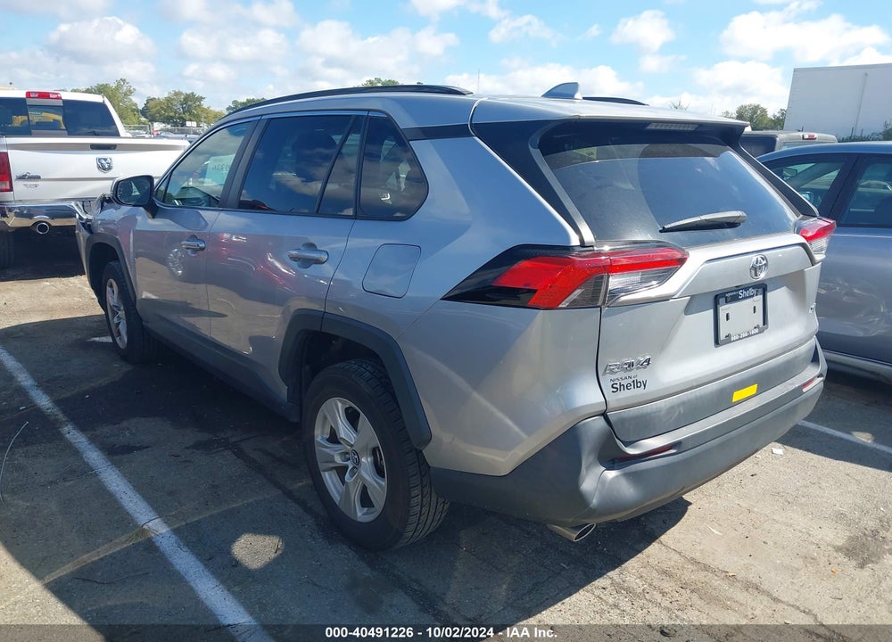 2021 TOYOTA RAV4 XLE VIN: 2T3W1RFV6MW117095