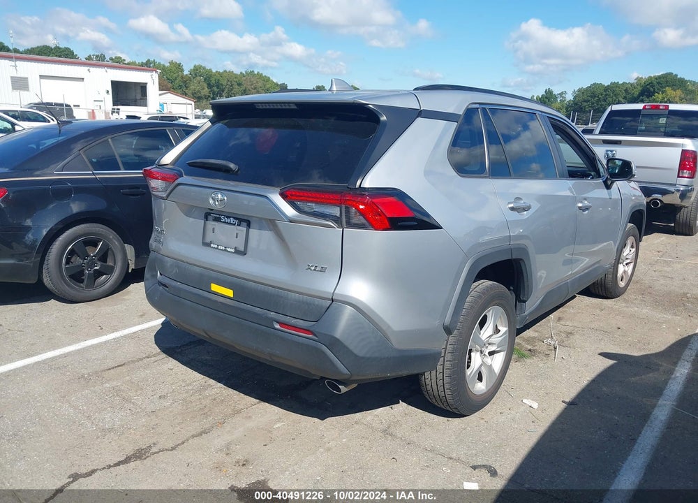 2021 TOYOTA RAV4 XLE VIN: 2T3W1RFV6MW117095