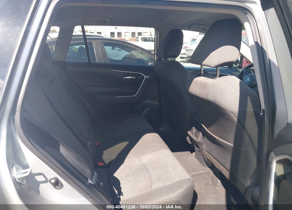 2021 TOYOTA RAV4 XLE VIN: 2T3W1RFV6MW117095