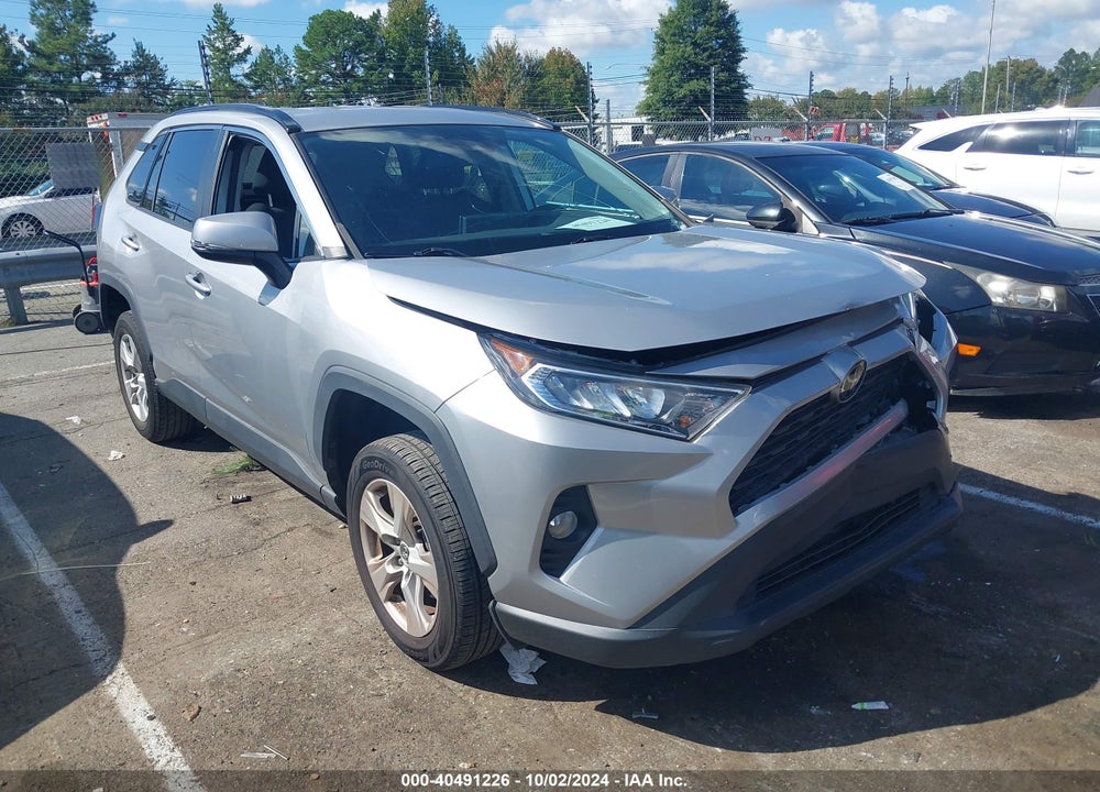 2021 TOYOTA RAV4 XLE VIN: 2T3W1RFV6MW117095