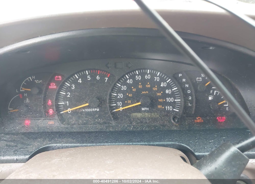 2001 TOYOTA TUNDRA LTD V8 VIN: 5TBBT48181S197706