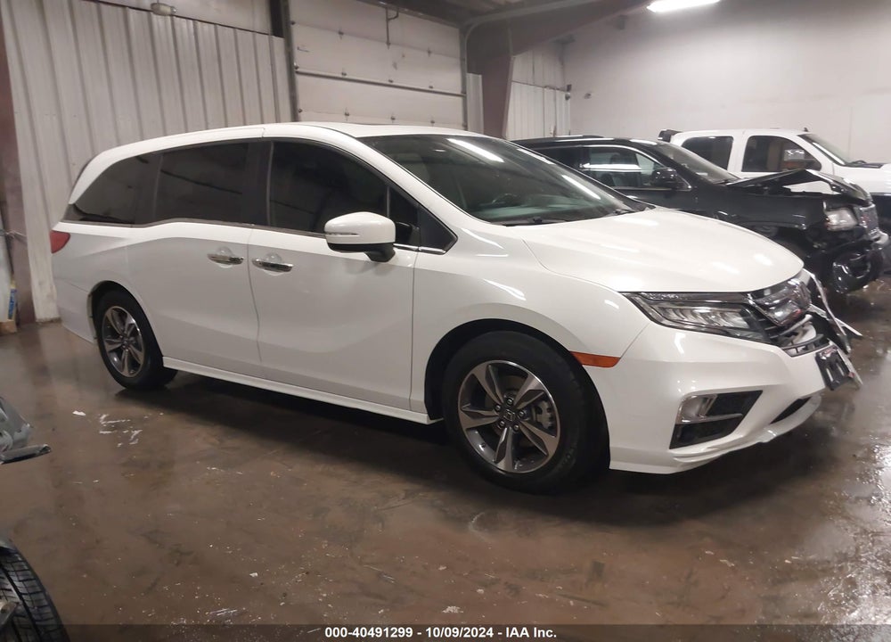 2020 HONDA ODYSSEY TOURING VIN: 5FNRL6H87LB008209