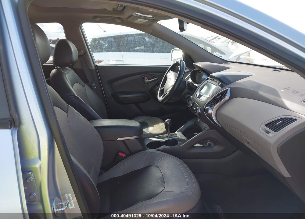 2011 HYUNDAI TUCSON LIMITED VIN: KM8JU3AC0BU222578