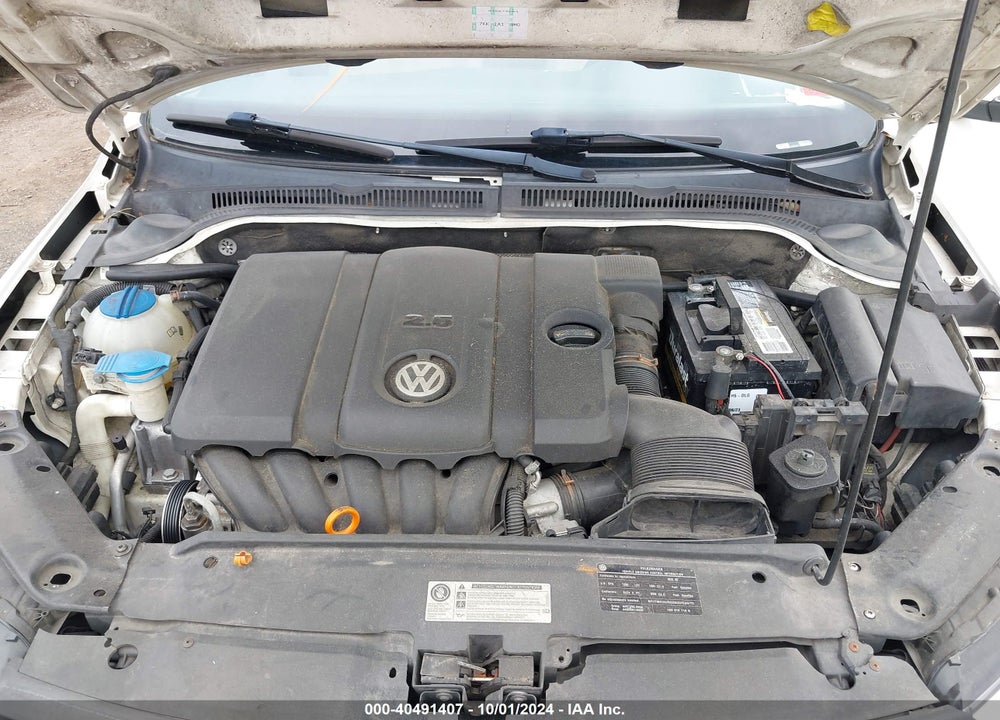 2011 VOLKSWAGEN JETTA 2.5L SE VIN: 3VWDX7AJ0BM329744