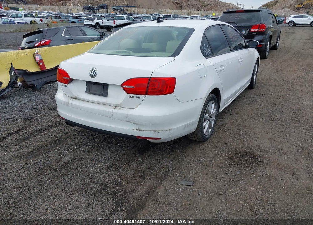 2011 VOLKSWAGEN JETTA 2.5L SE VIN: 3VWDX7AJ0BM329744
