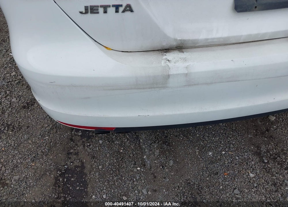 2011 VOLKSWAGEN JETTA 2.5L SE VIN: 3VWDX7AJ0BM329744