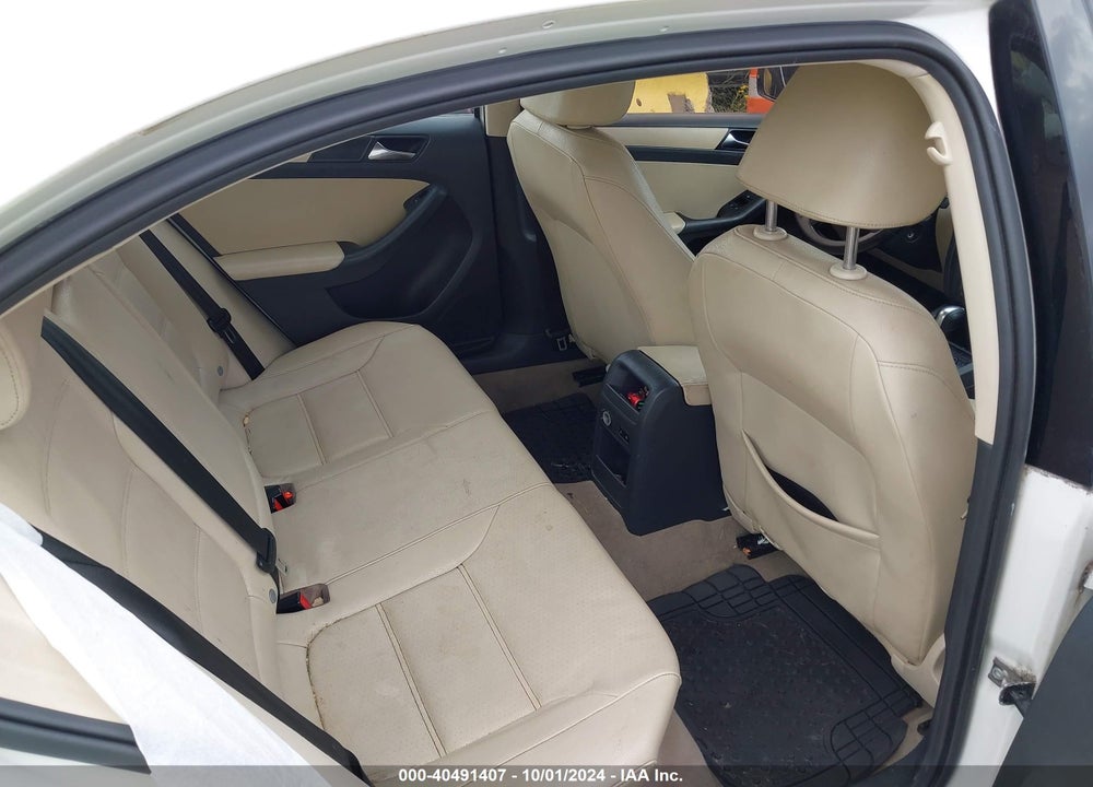 2011 VOLKSWAGEN JETTA 2.5L SE VIN: 3VWDX7AJ0BM329744