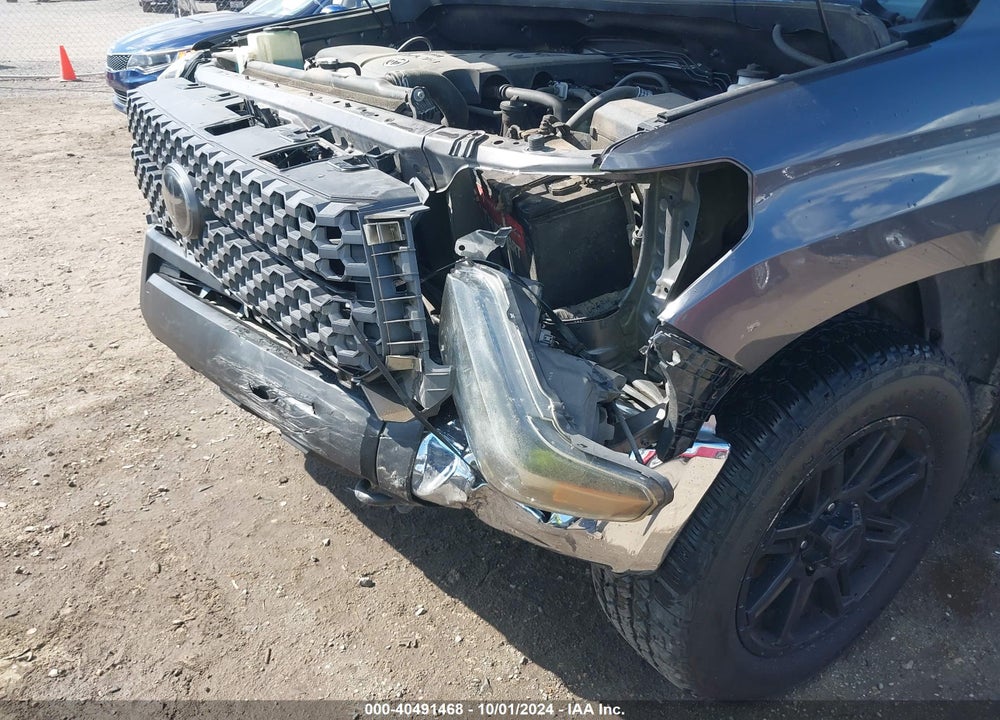 2019 TOYOTA TUNDRA SR5 5.7L V8 VIN: 5TFUW5F11KX810518