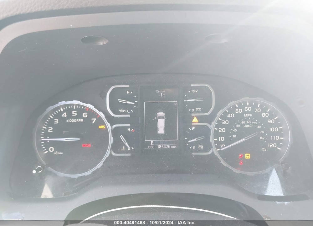 2019 TOYOTA TUNDRA SR5 5.7L V8 VIN: 5TFUW5F11KX810518