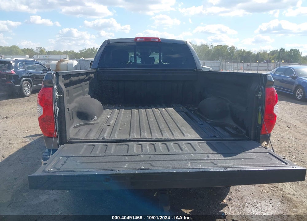 2019 TOYOTA TUNDRA SR5 5.7L V8 VIN: 5TFUW5F11KX810518