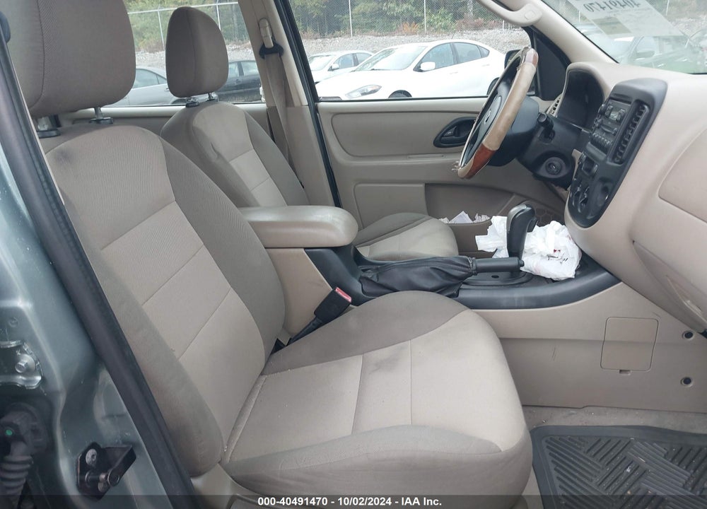 2005 FORD ESCAPE XLS VIN: 1FMYU92Z65KB29374