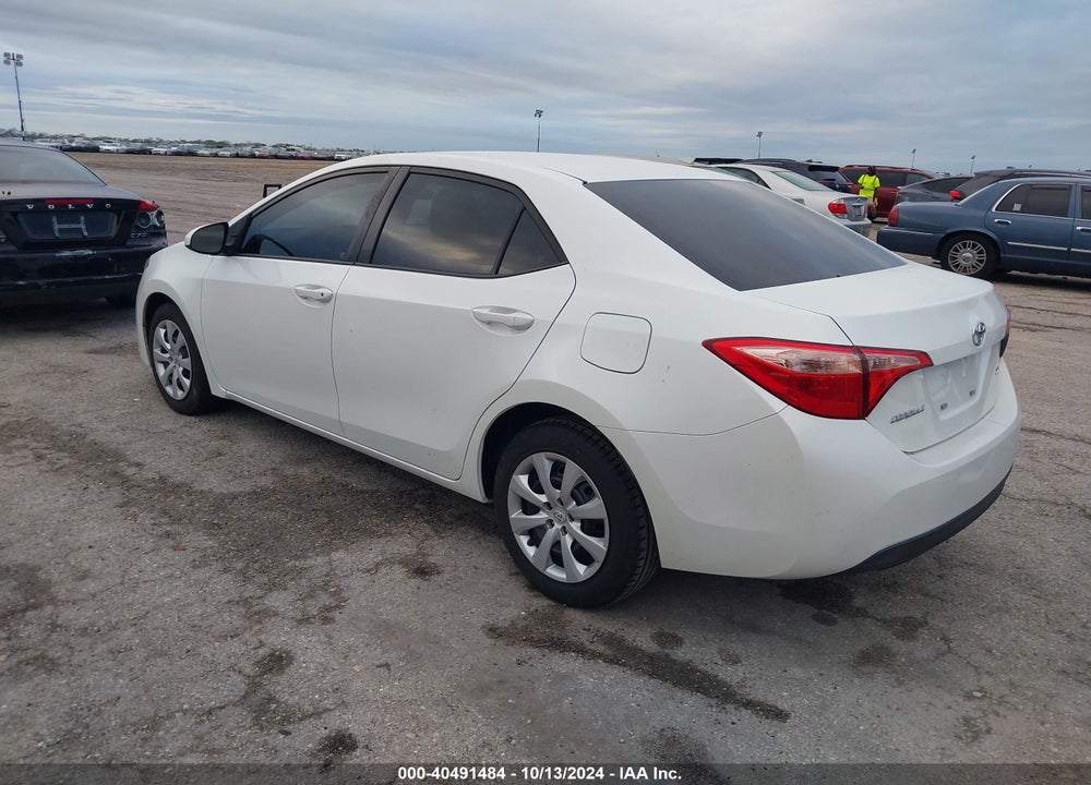 2017 TOYOTA COROLLA LE VIN: 5YFBURHE3HP706138