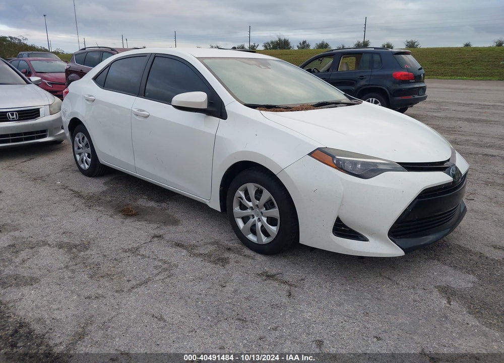 2017 TOYOTA COROLLA LE VIN: 5YFBURHE3HP706138