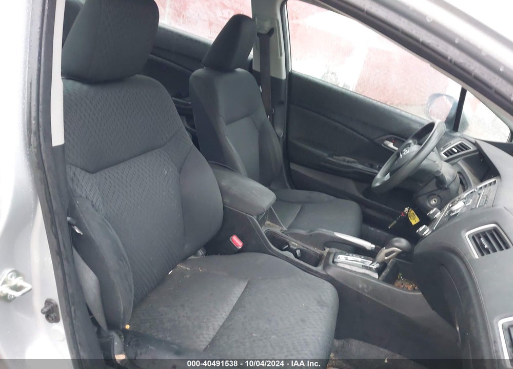 2015 HONDA CIVIC LX VIN: 19XFB2F58FE070154
