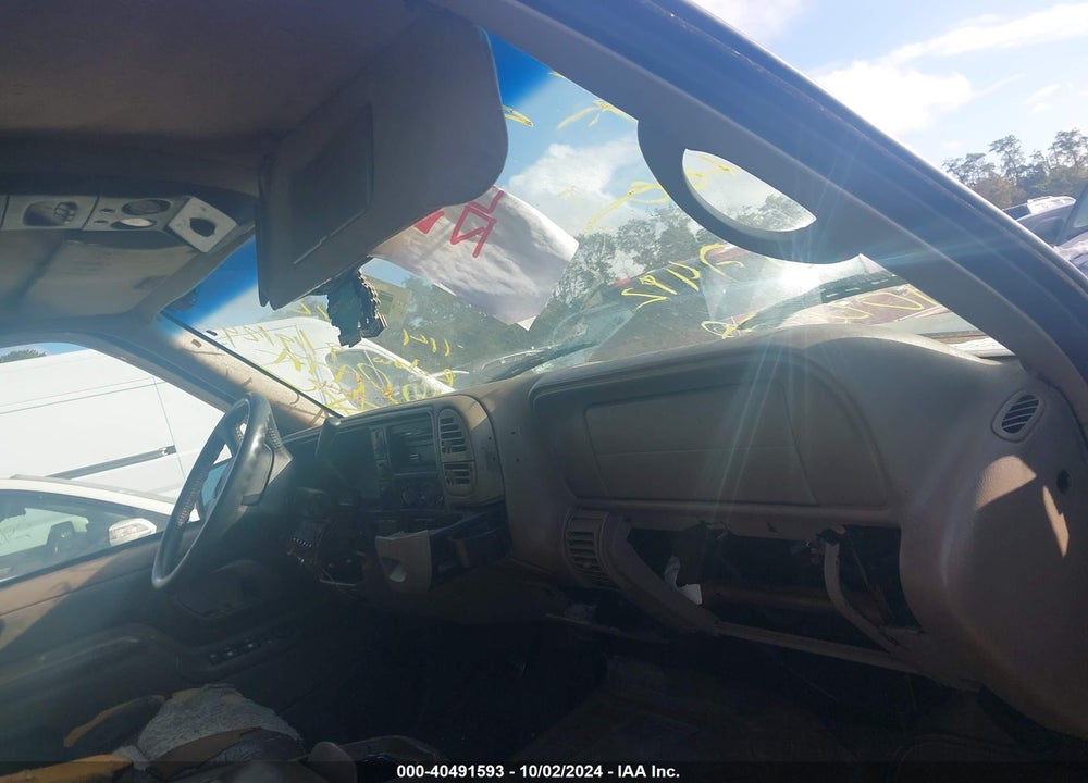 1998 CHEVROLET TAHOE LS VIN: 1GNEK13R1WJ302987