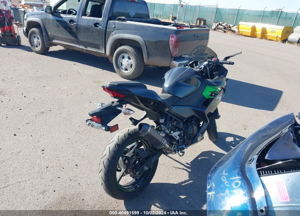 2023 KAWASAKI EX400 VIN: JKAEXKH11PDAK2549